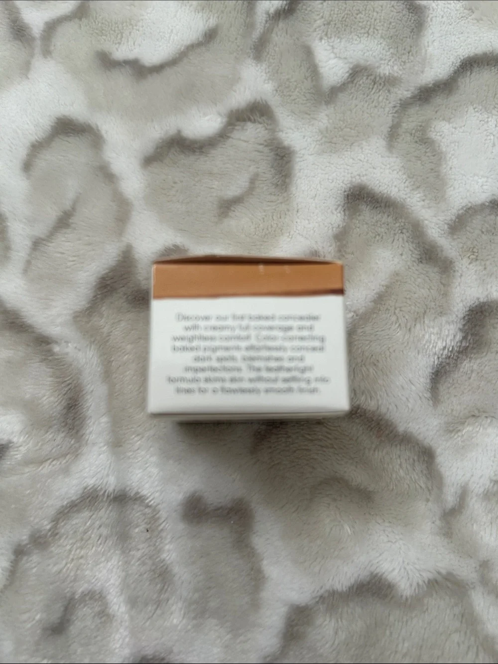 Laura Geller Baked Radiance Cream Concealer - Warm Peach Shade